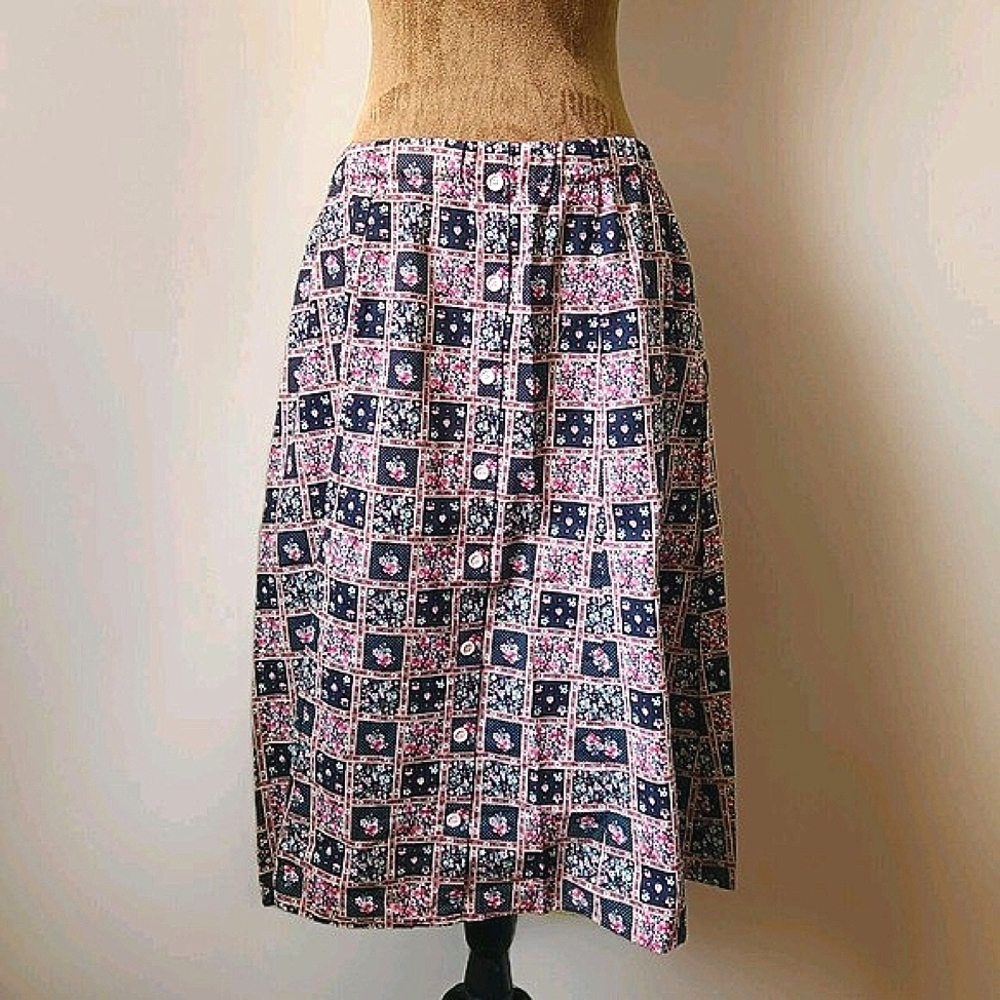 Vintage Cottagecore Skirt Size M Handmade Pink Black‎ Button Accent Elastic